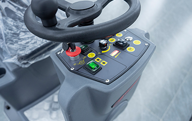 揚(yáng)子YZ-X8 駕駛式洗地機(jī)