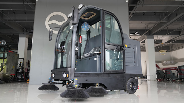  工業(yè)車(chē)間的掃地機(jī)好不好用呢？